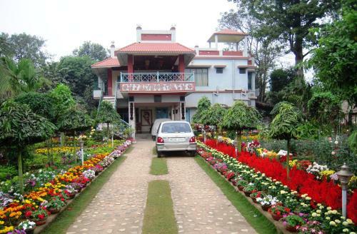 Hostal Rater Tara Diner Rabi Guest House