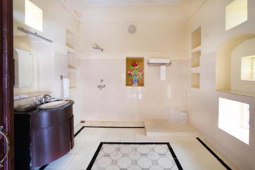 Hotel Bara Bungalow Kalwar, Jaipur - A Rosakue Collection