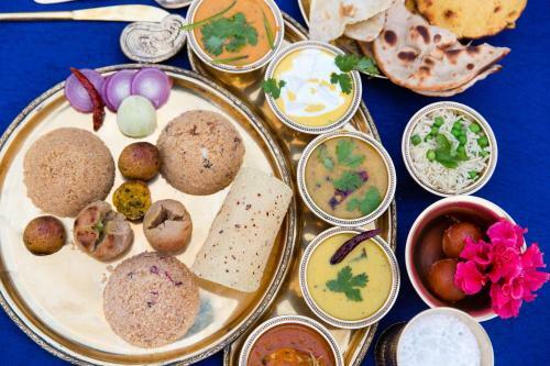 Hotel Bara Bungalow Kalwar, Jaipur - A Rosakue Collection
