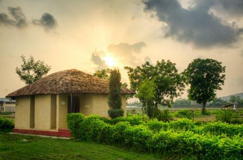 Hotel Tusk And Roar Corbett Resort