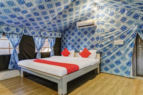 Oyo 41341 Hotel Paradise Tent Resorts