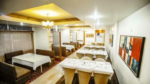 Hotel Subash International