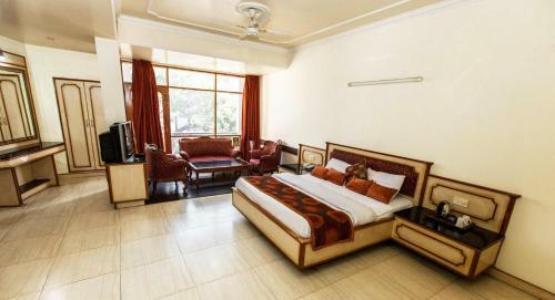 Hotel Subash International