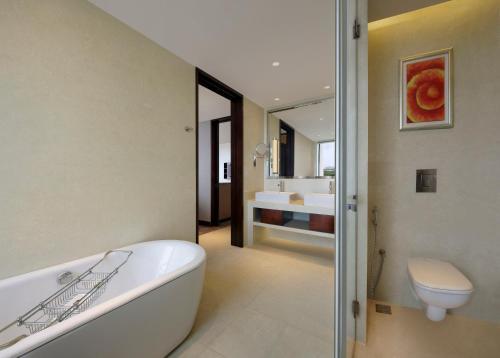 Hotel Courtyard By Marriott Pune Chakan