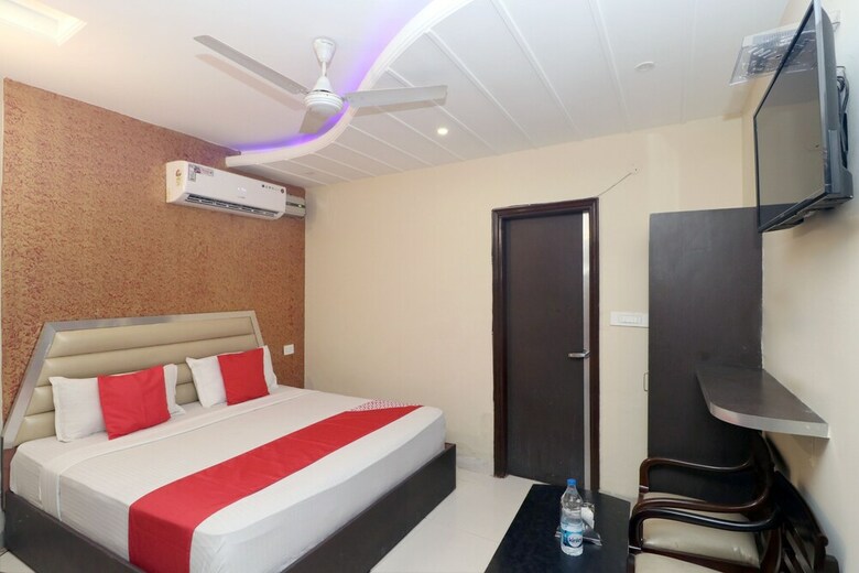 Oyo 4849 Hotel Staywell