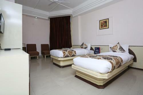 Oyo 10264 Hotel Midtown