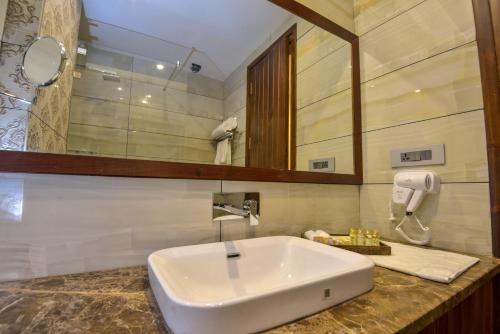 Hotel Infinitea Tea Garden Resort