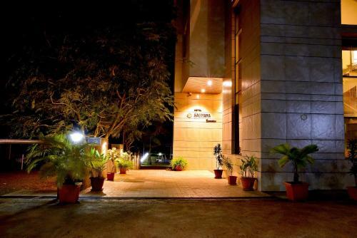 Hotel Sadhana Executive