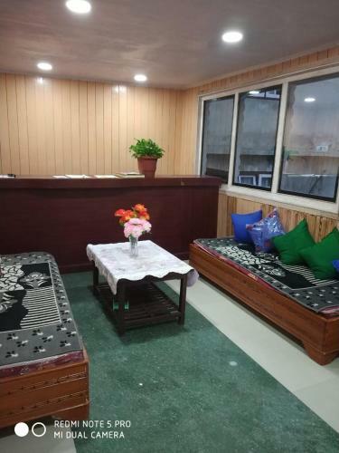 Posada Delight Royal Lachen
