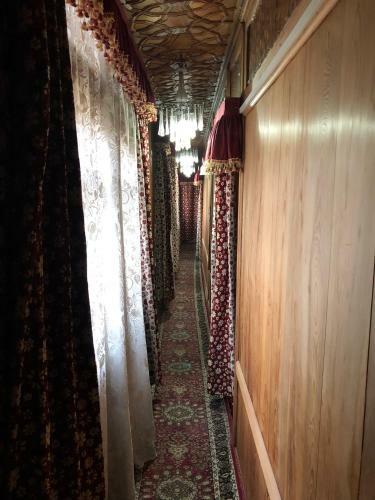 Houseboat Pride Of Kashmir