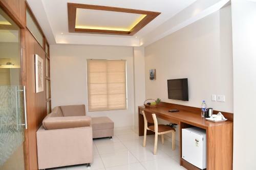 Navaratna Inn - A Luxury Hotel