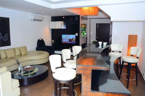 Villa Samaara11, Candolim Beach 300mts, Luxury 3br