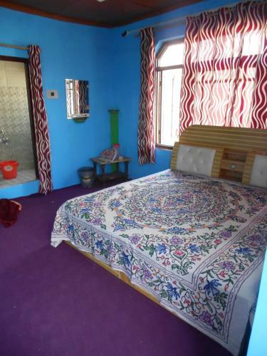 Hostal Alamdar Guest House