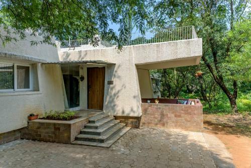 Villa Saffronstays Kamal Farms