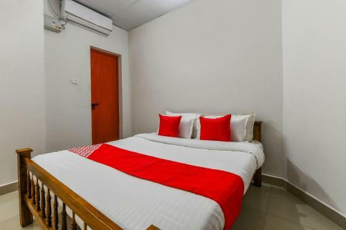 B & B Apartments, Konni, Pathanamthitta