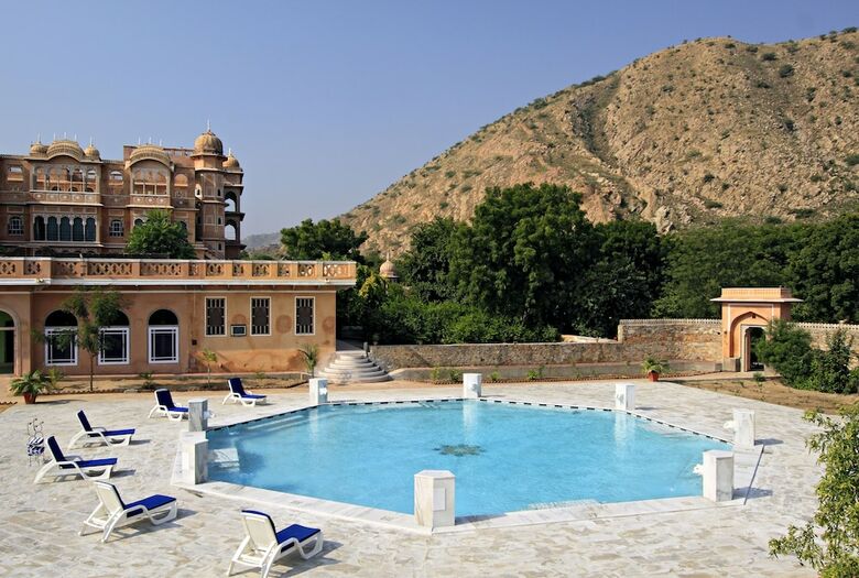 Hotel Patan Mahal