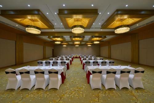 Hotel Treat Beach Resort