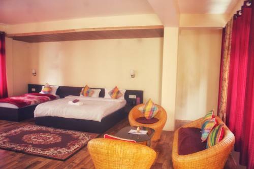 Hotel Pine Village Retreat