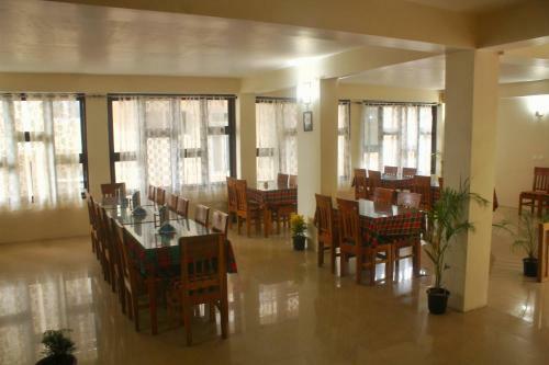 Hotel Pine Village Retreat