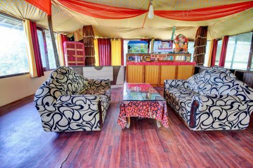 Hotel Oyo 43476 Vatika Resort