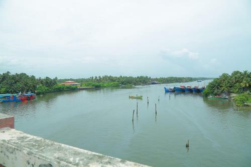 Kadaltheeram Home Stay Azheekal