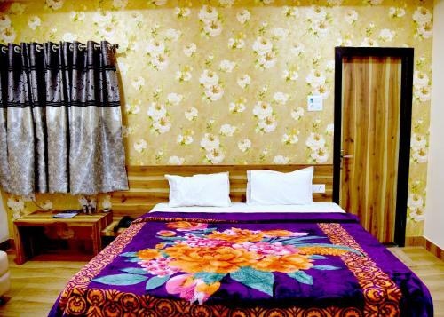 Albergue Hotel Swarat Inn