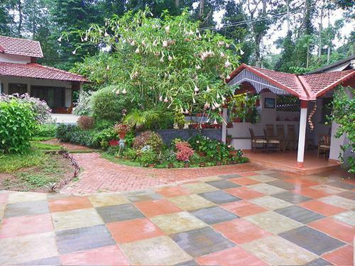Independent Cottage Overlooking Enchanting Hills - Room Stay