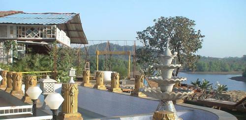 Hotel Sona Villa, The Lake Chalet