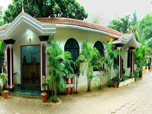 Hotel The Kuttalam Heritage