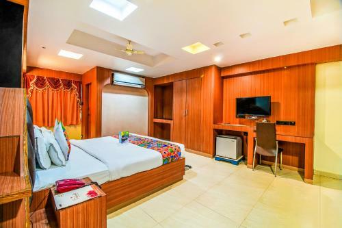 Fabhotel Palash Residency