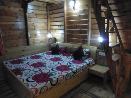 Lodge Pangot Retreat