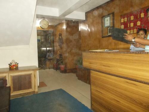 Hotel Royal Stay Near Mall Road