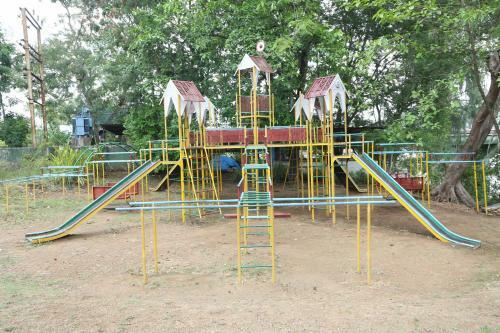 Hotel Vits Kamats Resort, Silvassa
