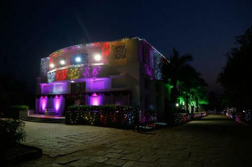 Poppy's Vista Hotel
