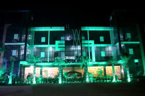 T P Garden & Hotel