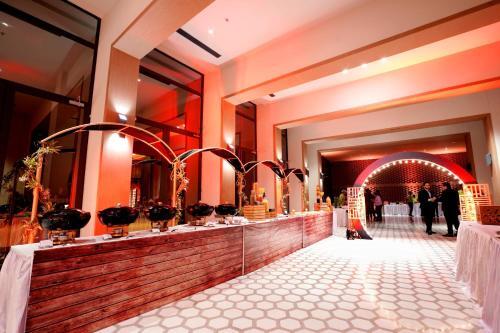 Hotel The Amaya Resort Kolkata Nh6