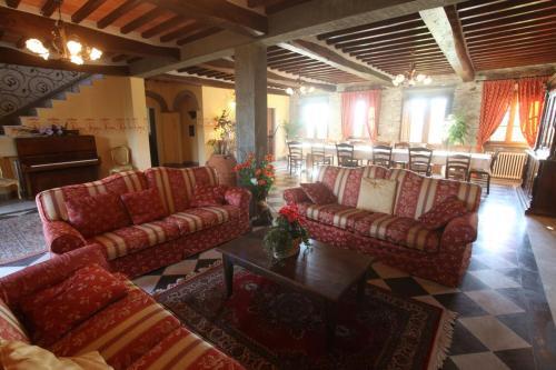 Corte Tognetti Villa Sleeps 30 Pool Wifi