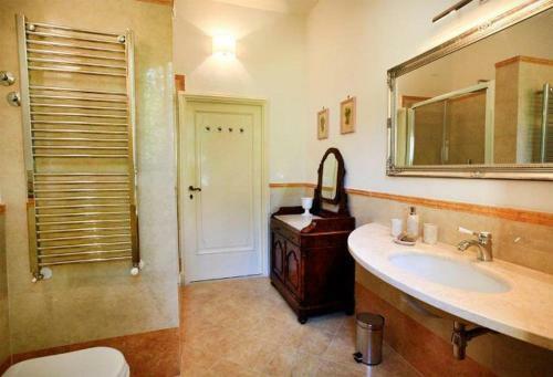 La Gruccia Villa Sleeps 14 Pool Air Con Wifi