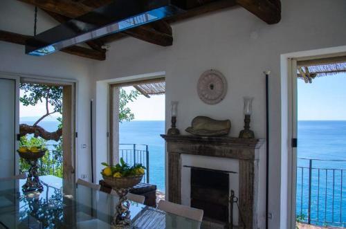 Maiori Villa Sleeps 12 Pool Air Con Wifi