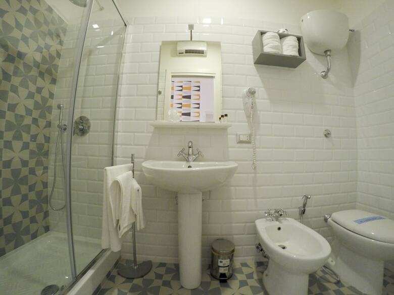 Hostal 1970 Rooms