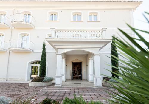 Suites & Apartments Liola'