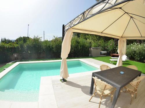 Beautiful Villa In Lucca With Swimming Pool