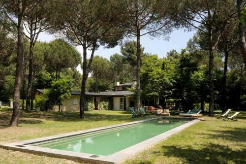 Marina Dei Ronchi Villa Sleeps 14 Pool Air Con Wifi