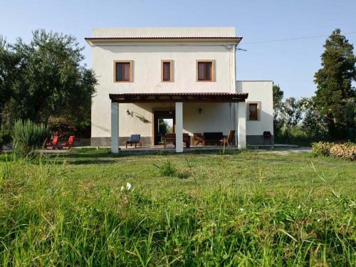 Modern Villa In Patti With Terrace