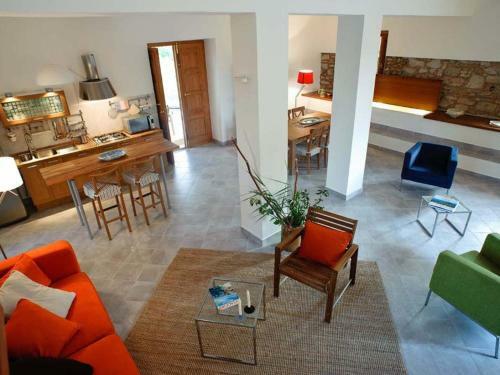 Modern Villa In Patti With Terrace