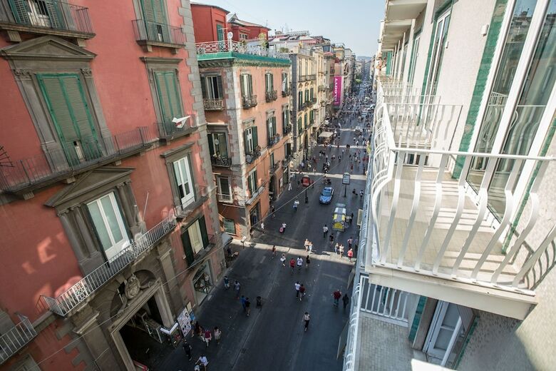 Hostal The Boutique Napoli Suite
