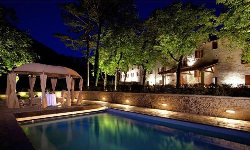 Gubbio Villa Sleeps 20 Pool Air Con Wifi