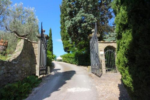 Monte San Savino Villa Sleeps 8 Pool Wifi
