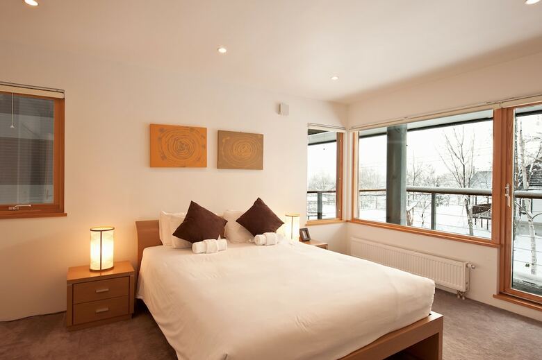 Apartamentos Avalon