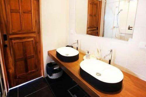 Apartamento 1f Emerald Beach Spacious Condo Free Parking